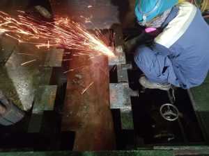 SHIP REPAIR IN CAM PHA