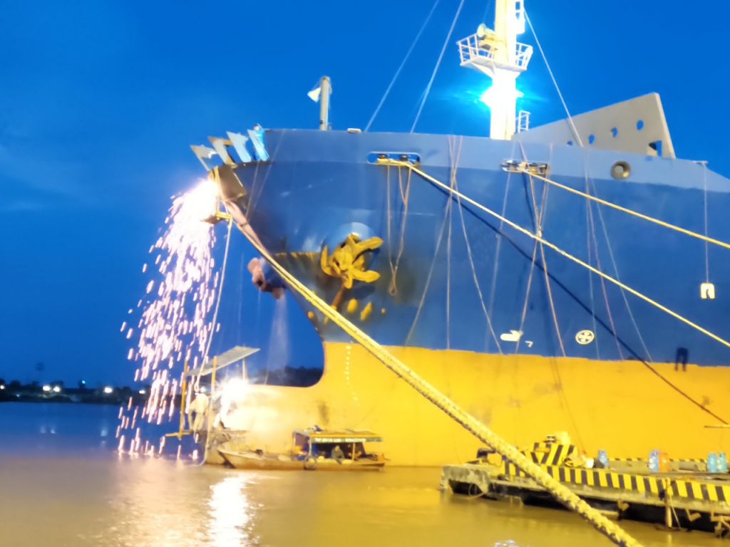 SHIP REPAIR IN VIETNAM – SHIP SERVICE IN HAIPHONG VIETNAM